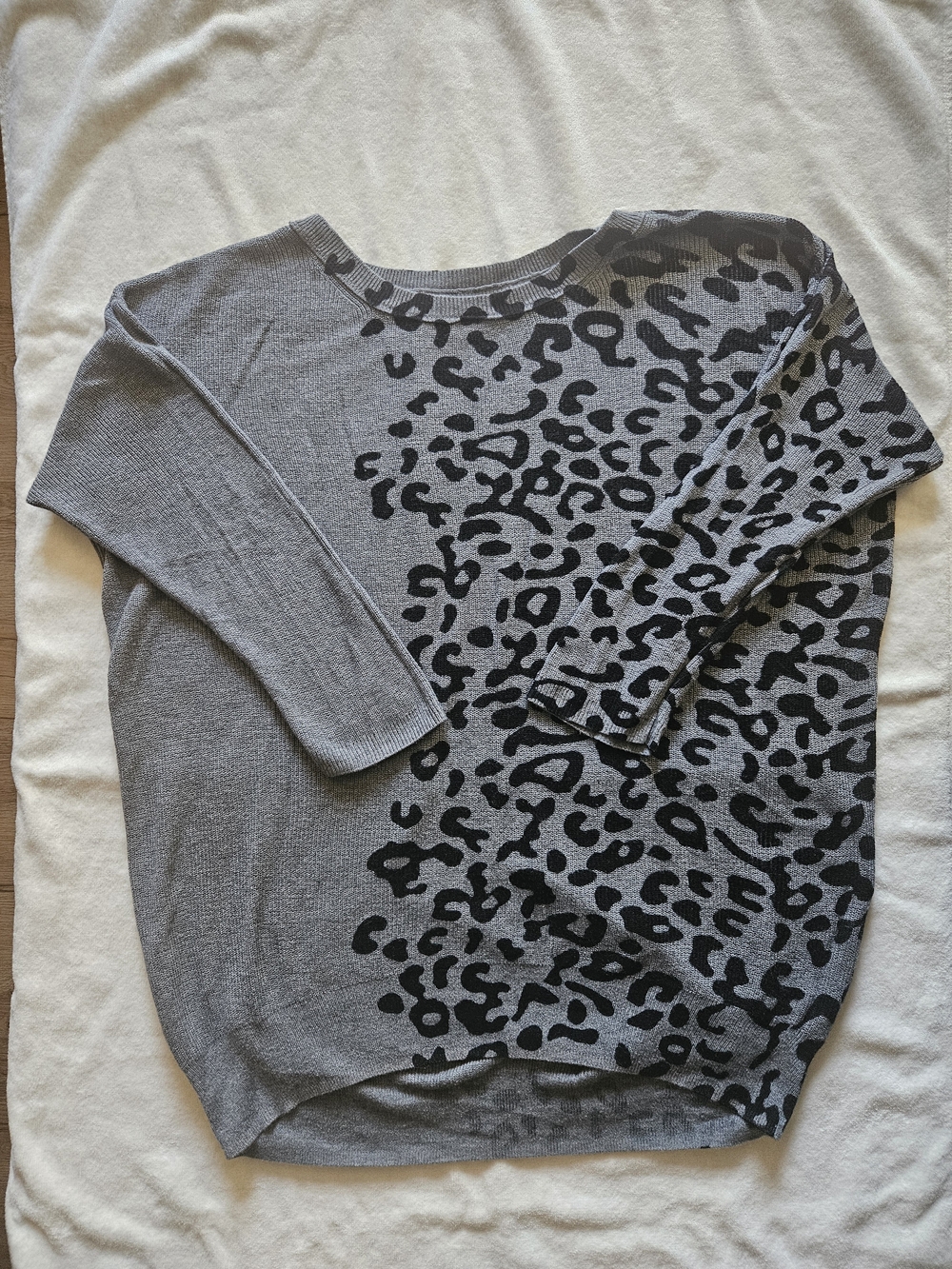 Apt. 9 Grey Leopard Print Colorblock Fine Knit Sweater Large